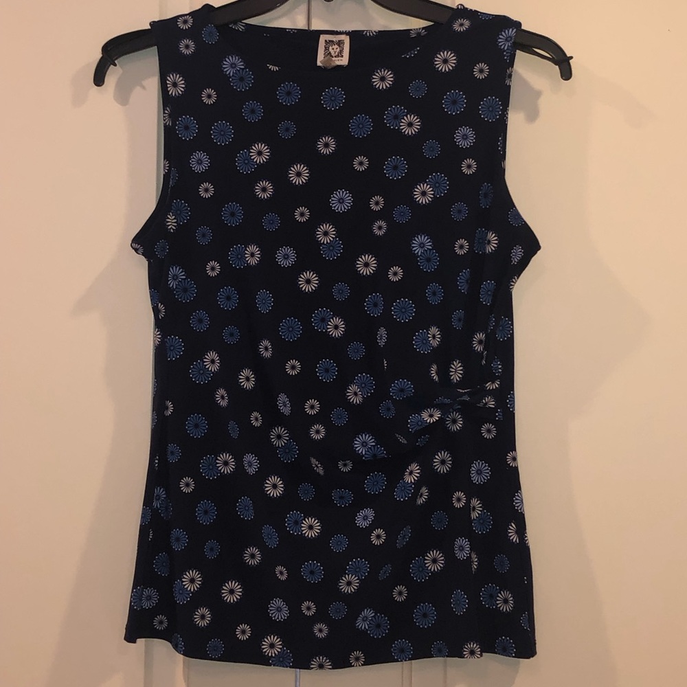 Cross ruched sleeveless blouse with a fun print!